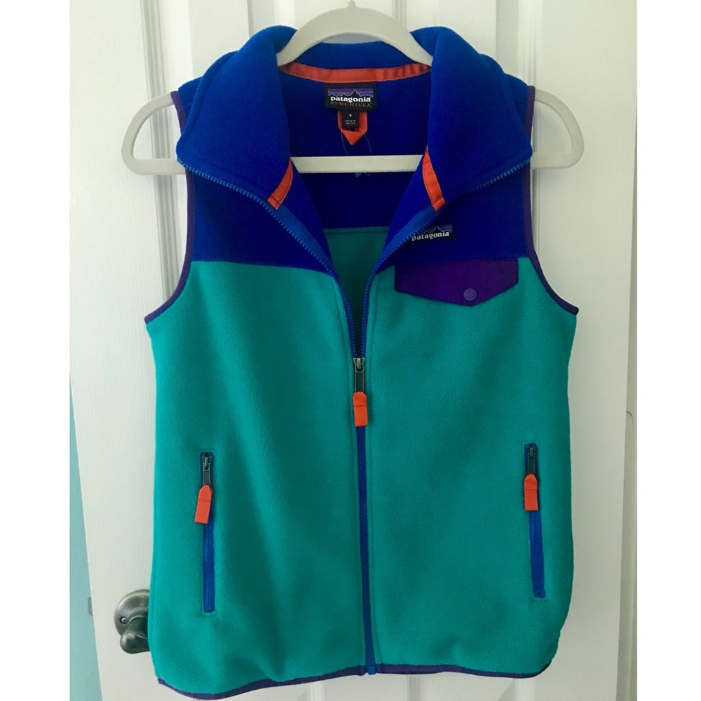 new w/ out tags: patagonia lightweight vest